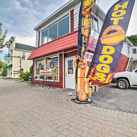 Walkable St Ignace Condo With Lake Huron Views Saint Ignace Bagian luar foto