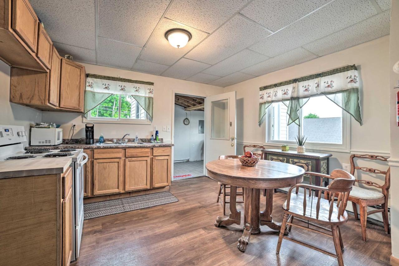 Walkable St Ignace Condo With Lake Huron Views Saint Ignace Bagian luar foto