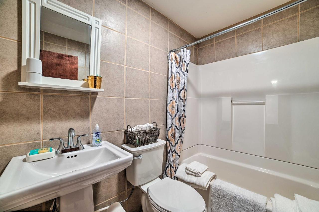 Walkable St Ignace Condo With Lake Huron Views Saint Ignace Bagian luar foto