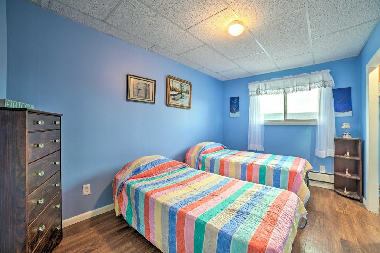Walkable St Ignace Condo With Lake Huron Views Saint Ignace Bagian luar foto
