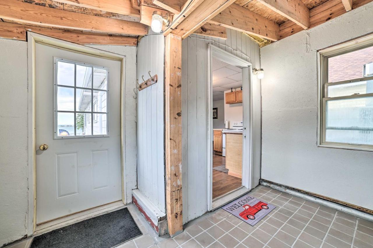 Walkable St Ignace Condo With Lake Huron Views Saint Ignace Bagian luar foto