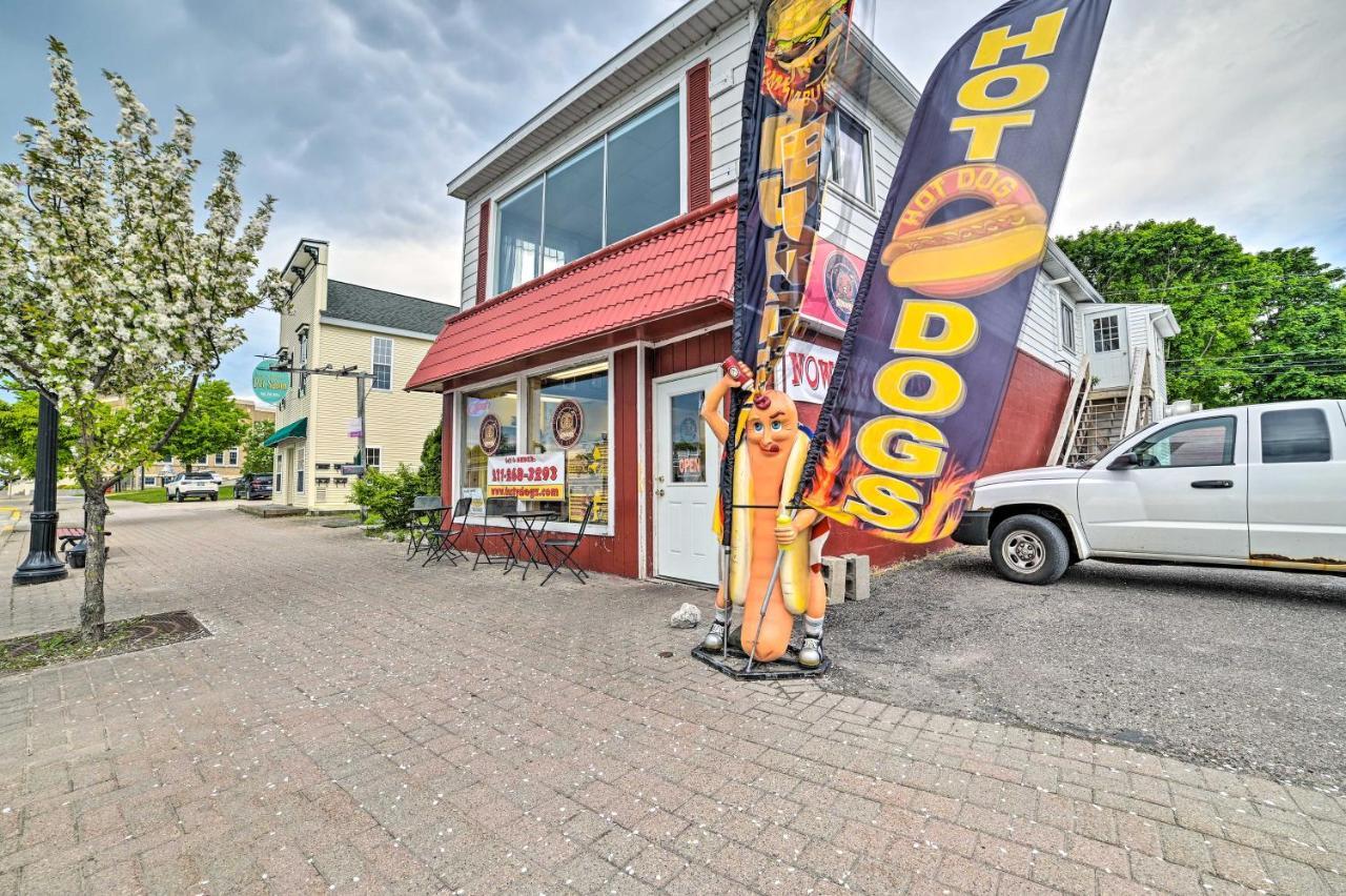 Walkable St Ignace Condo With Lake Huron Views Saint Ignace Bagian luar foto