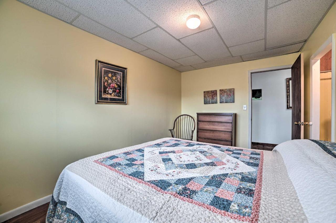 Walkable St Ignace Condo With Lake Huron Views Saint Ignace Bagian luar foto