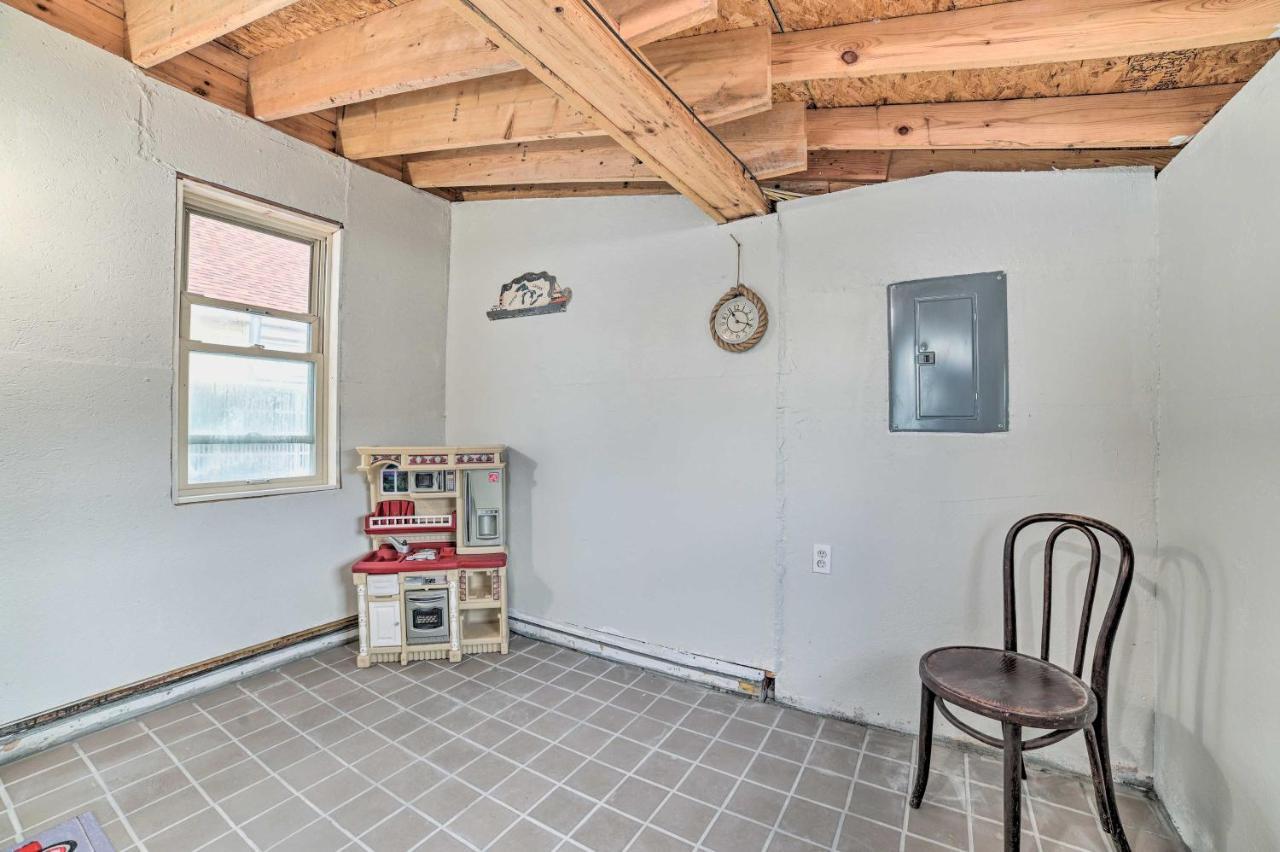 Walkable St Ignace Condo With Lake Huron Views Saint Ignace Bagian luar foto